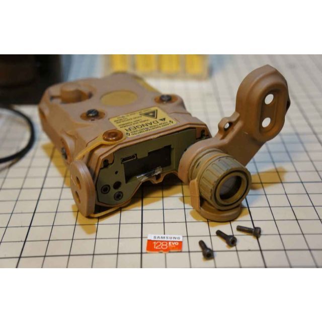 PEQ15型ガンカメラ AN DE Runcam2 4K(中古)  充電器なし エンタメ/ホビーのミリタリー(その他)の商品写真