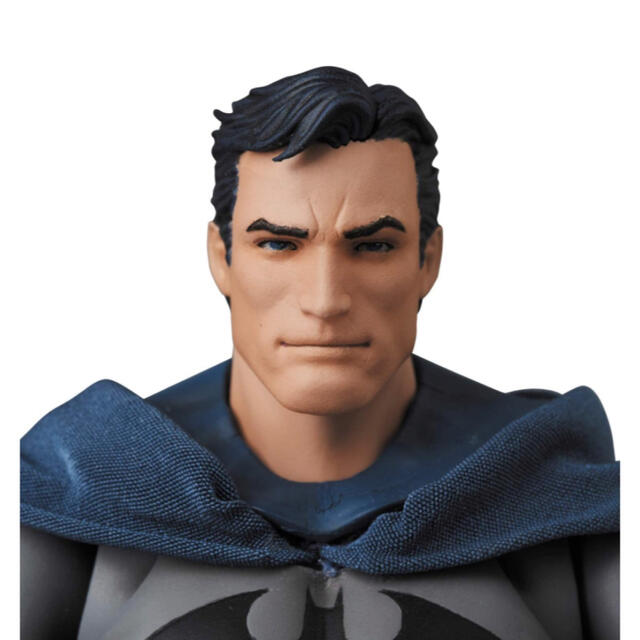 マフェックス No.105 MAFEX BATMAN “HUSH” バットマン