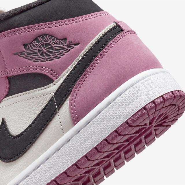 NIKE(ナイキ)のNIKE WMNS AIR JORDAN 1 MID "BERRY PINK" メンズの靴/シューズ(スニーカー)の商品写真