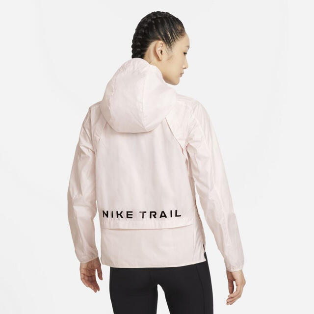 新品 NIKE ナイキ レディース　トレイル ランニングジャケット シールド