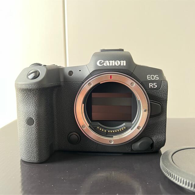 CARON(キャロン)のCanon EOS R5 本体 BG-R10 安心メンテ付 スマホ/家電/カメラのカメラ(ミラーレス一眼)の商品写真