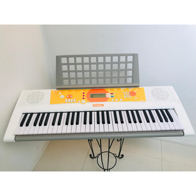 ヤマハ(ヤマハ)のYAMAHA ヤマハ　電子キーボード　PORTATONE  EZ-J210 楽器の鍵盤楽器(キーボード/シンセサイザー)の商品写真