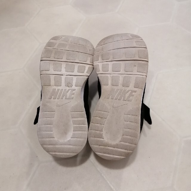 NIKE(ナイキ)のともぴ様専用　ナイキ　Nike　タンジュン　18cm キッズ/ベビー/マタニティのキッズ靴/シューズ(15cm~)(スニーカー)の商品写真
