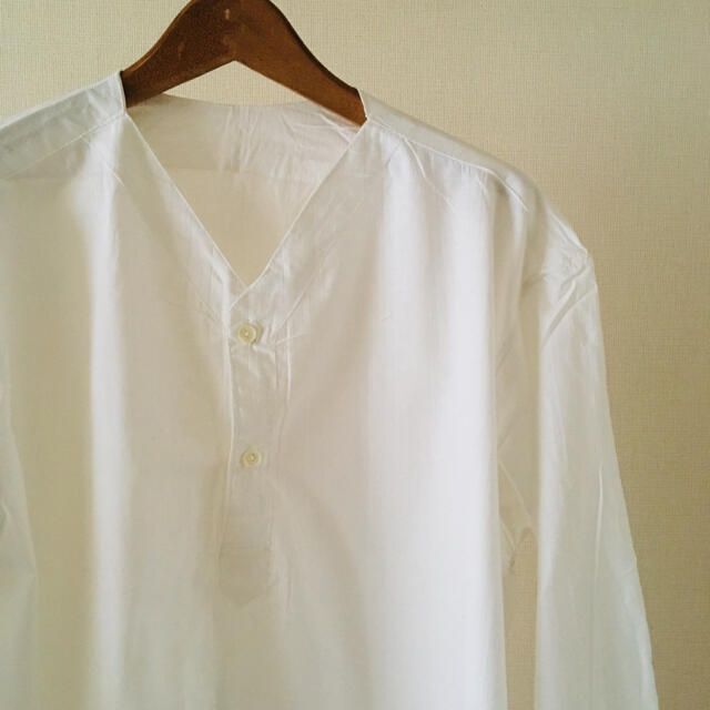 ロシア軍 スリーピングシャツ 50-4 デッドストック ホワイト 旧ソ連軍 メンズのトップス(Tシャツ/カットソー(七分/長袖))の商品写真