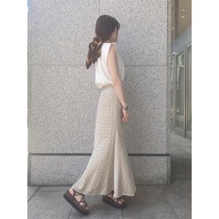 SNIDEL - SNIDEL スナイデル ドットジャガードナロースカート の