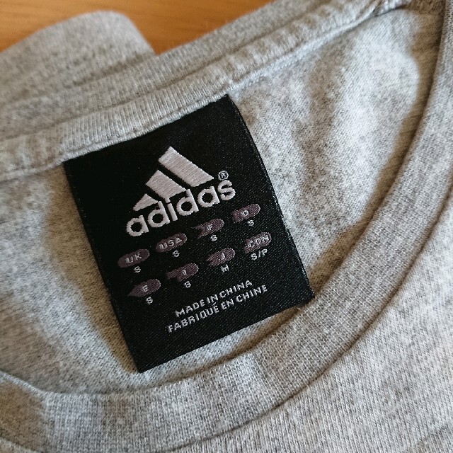 adidas(アディダス)のアディダスadidasロンT グレー2点 メンズのトップス(Tシャツ/カットソー(七分/長袖))の商品写真