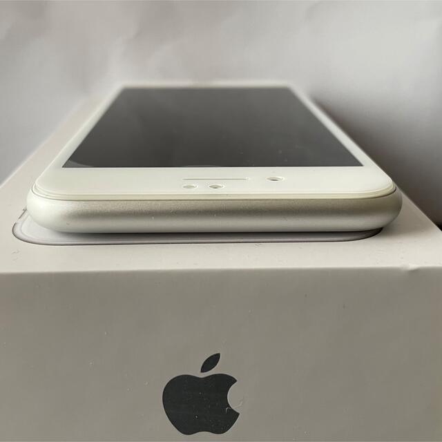 iPhone(アイフォーン)のiPhone8 64GB シルバー スマホ/家電/カメラのスマートフォン/携帯電話(スマートフォン本体)の商品写真