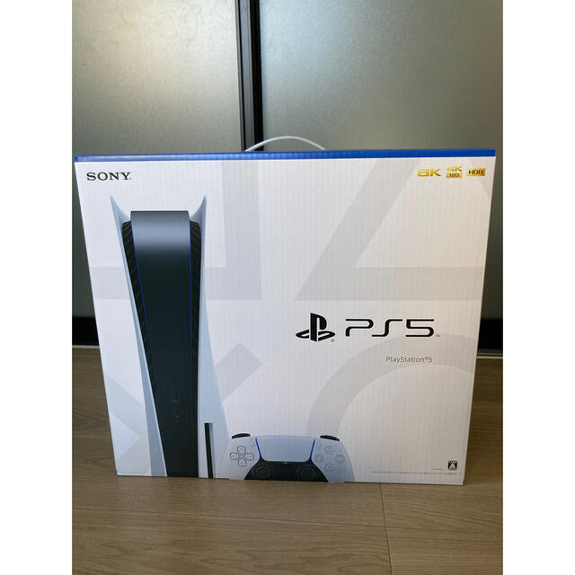 PlayStation(プレイステーション)のPlayStation5  ディスクドライブ搭載モデル  エンタメ/ホビーのゲームソフト/ゲーム機本体(家庭用ゲーム機本体)の商品写真