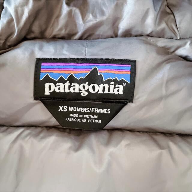 patagonia(パタゴニア)のパタゴニア　ハイロフト・ダウンフーディー レディースのジャケット/アウター(ダウンジャケット)の商品写真