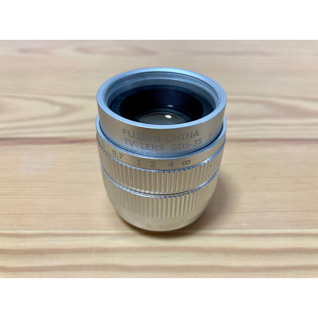 Fujian 35mm F1.7 銀 Cマウント単焦点レンズ スマホ/家電/カメラのカメラ(レンズ(単焦点))の商品写真