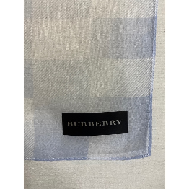 BURBERRY(バーバリー)のバーバリー　大判　ガーゼハンカチ　チェック　#1539 レディースのファッション小物(ハンカチ)の商品写真