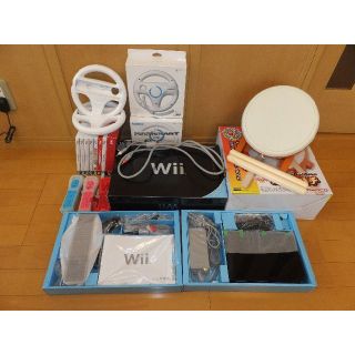 ニンテンドウ(任天堂)のNintendo Wii 本体 ＋ソフト等多数『ばら売り不可』(家庭用ゲーム機本体)