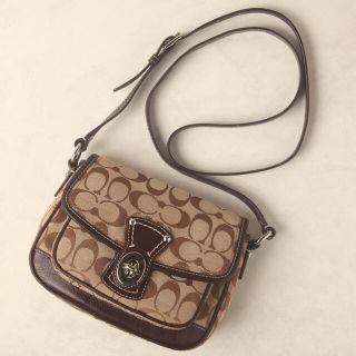 コーチ(COACH)のCOACHコーチシグネチャーショルダーバック 斜め掛けOK 匿名配送(ショルダーバッグ)