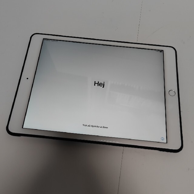 iPad 8世代　32GB シルバー　美品　オマケ多数あり　値下げ 1