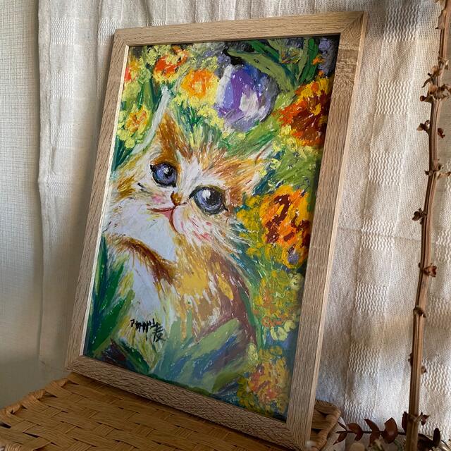 絵画。壁掛け絵原画手描き【花の中のオレンジ色の猫ちゃん】