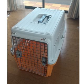 アイリスオーヤマ(アイリスオーヤマ)のエアトラベルキャリー ATC-670  中型犬 送料込(かご/ケージ)