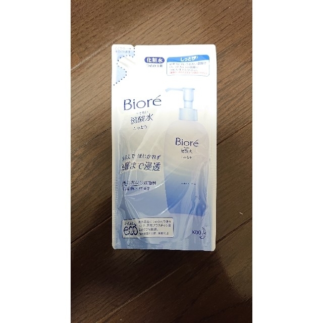 Biore(ビオレ)のBiore 詰め替え用 弱酸水 しっとり コスメ/美容のスキンケア/基礎化粧品(化粧水/ローション)の商品写真