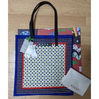 マルニ(Marni)のＭＡＲＮＩ　ＭＡＲＫＥＴ　バンダナトート　ブルーチェックトートバッグ(トートバッグ)