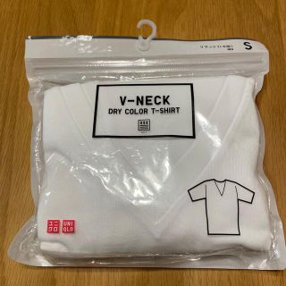 ユニクロ(UNIQLO)のUNIQLO VネックT(半袖)ホワイト(Tシャツ/カットソー(半袖/袖なし))