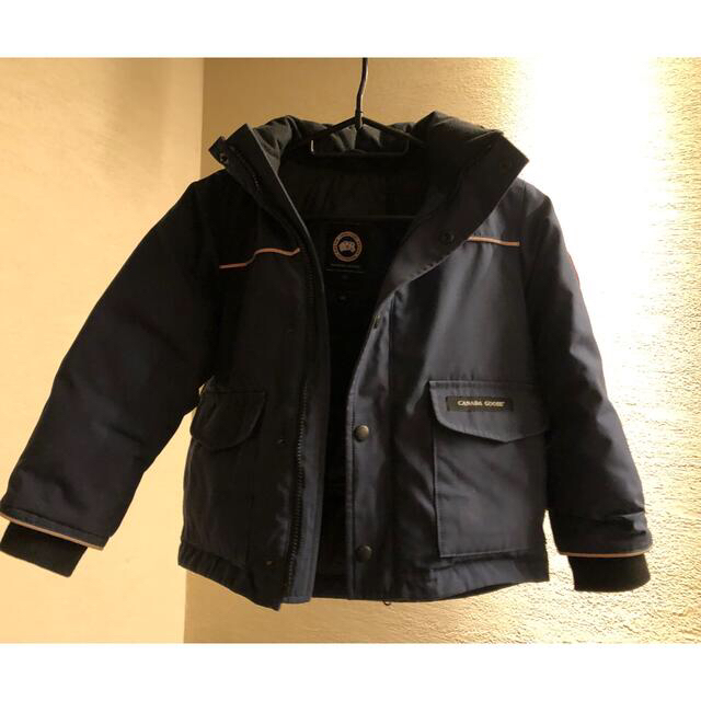 CANADA GOOSE(カナダグース)のカナダグース　キッズ　ダウンジャケット キッズ/ベビー/マタニティのキッズ服男の子用(90cm~)(ジャケット/上着)の商品写真