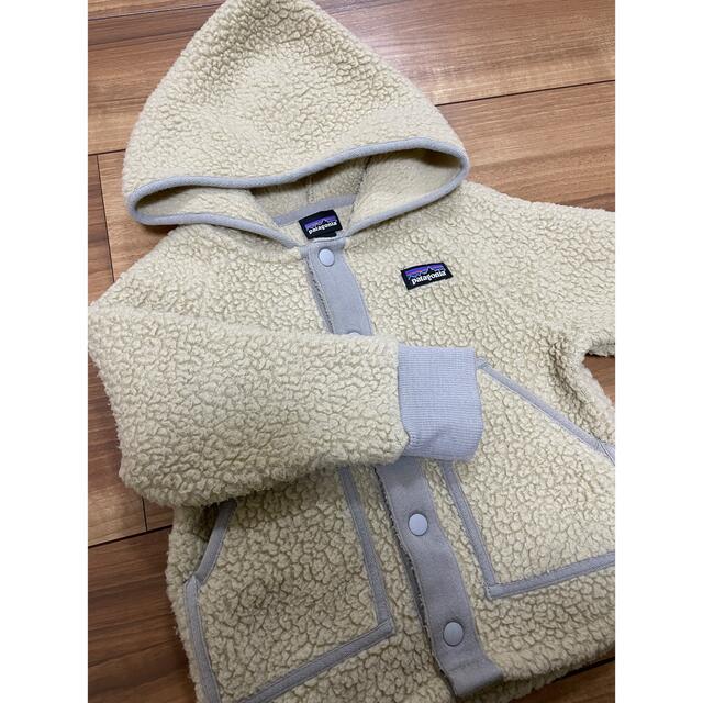 patagonia(パタゴニア)のpatagonia ベビー　レトロパイルジャケット　2T キッズ/ベビー/マタニティのキッズ服男の子用(90cm~)(ジャケット/上着)の商品写真