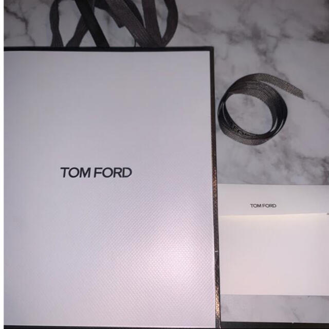 TOM FORD(トムフォード)のトムフォード　シェイド アンド イルミネイト　フェースカラー01 コスメ/美容のベースメイク/化粧品(フェイスカラー)の商品写真