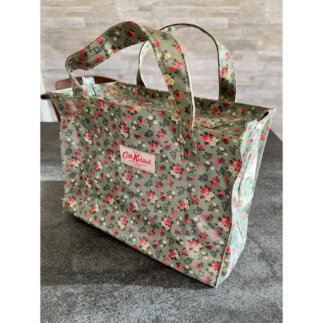 Cath Kidston(キャスキッドソン)のキャスキッドソン　キャリーオールバッグ レディースのバッグ(トートバッグ)の商品写真