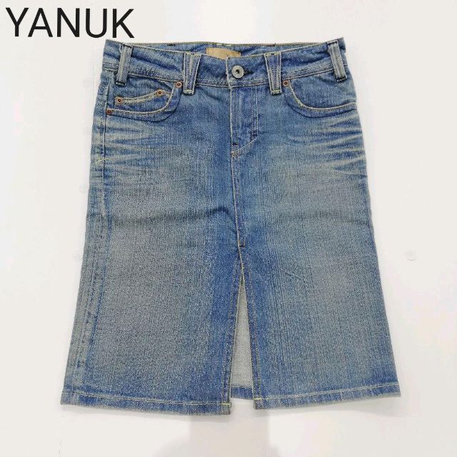 YANUK(ヤヌーク)のYANUK デニム タイトスカート ラインストーン付き レディースのスカート(ひざ丈スカート)の商品写真