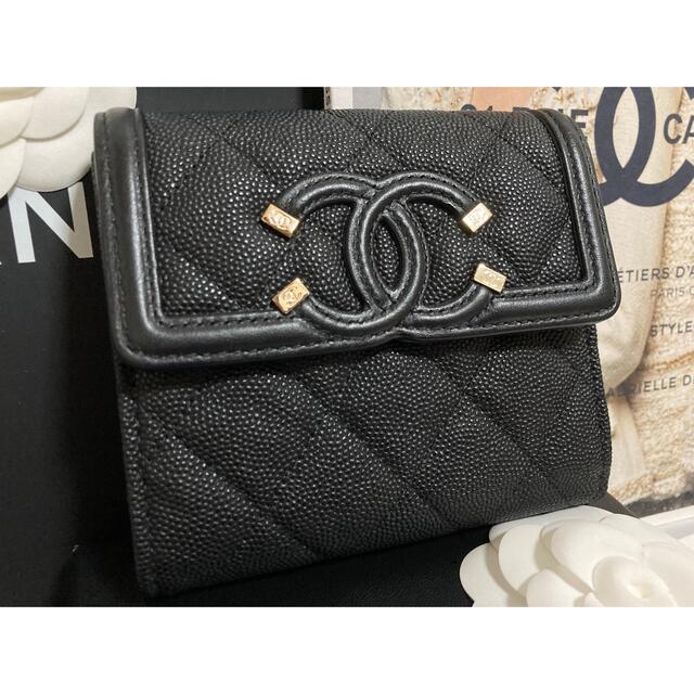 独特な 【送料無料】 - CHANEL 【極美品】CHANEL 三つ折り財布