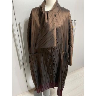 イッセイミヤケ(ISSEY MIYAKE)の¥交渉OK⭐イッセイミヤケコレクションリバーシブルドレスコート未使用品（681）(ロングコート)