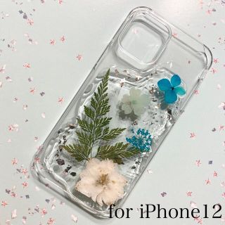 アイフォーン(iPhone)の青＆白の押し花×シルバー iPhone12ケース②(スマホケース)