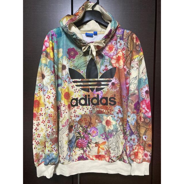 adidas(アディダス)のadidas 花柄　パーカー レディースのトップス(パーカー)の商品写真