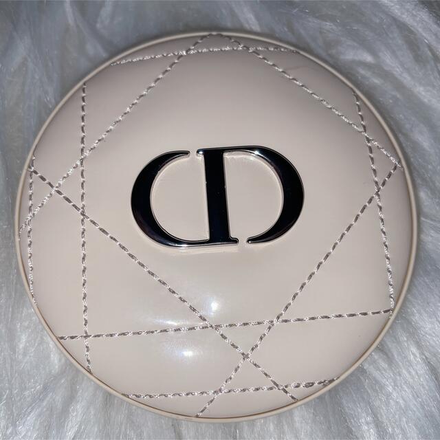 Dior(ディオール)のDior ディオールスキン フォーエヴァー クチュール ルミナイザー02 コスメ/美容のベースメイク/化粧品(フェイスカラー)の商品写真