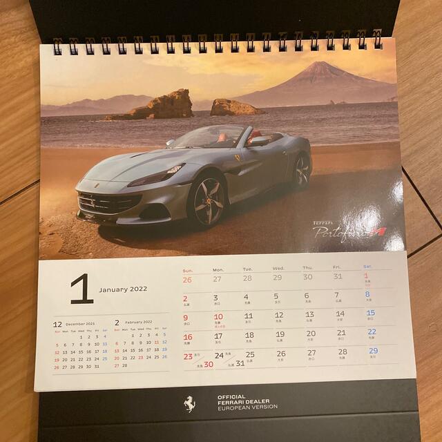 Ferrari(フェラーリ)のフェラーリ　卓上カレンダー　2022 インテリア/住まい/日用品の文房具(カレンダー/スケジュール)の商品写真