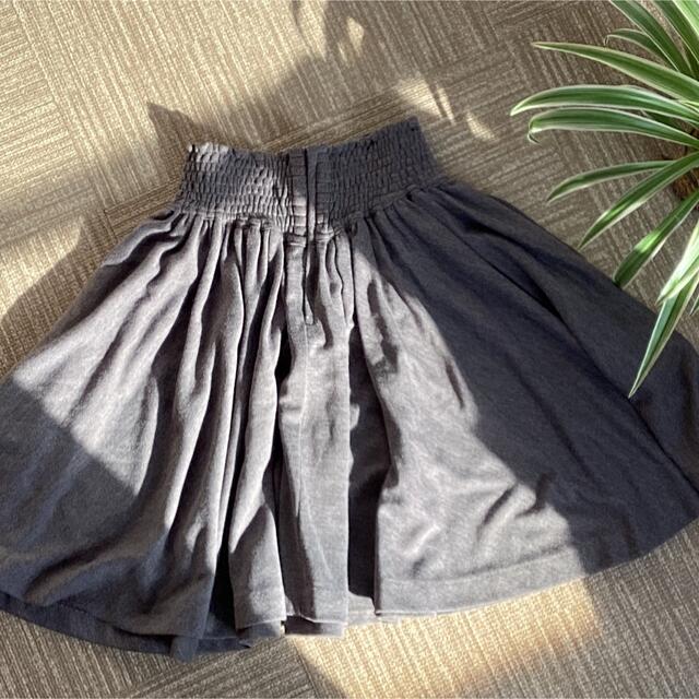 チャコールグレー　フレアスカート レディースのスカート(ひざ丈スカート)の商品写真
