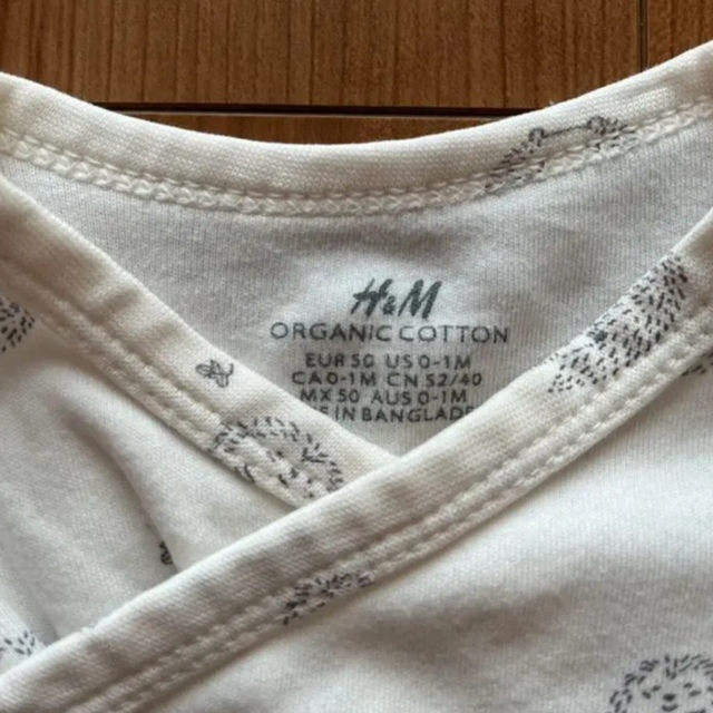 H&M(エイチアンドエム)のH&M ロンパース 2枚セット　50cm キッズ/ベビー/マタニティのベビー服(~85cm)(ロンパース)の商品写真