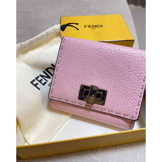 FENDI(フェンディ)のFENDI 財布 レディースのファッション小物(財布)の商品写真