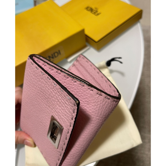 FENDI(フェンディ)のFENDI 財布 レディースのファッション小物(財布)の商品写真