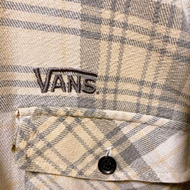 VANS(ヴァンズ)のVANS バンズ　長袖シャツ　くすみカラー　チェック　ワンポイント　刺繍ロゴ　M メンズのトップス(シャツ)の商品写真