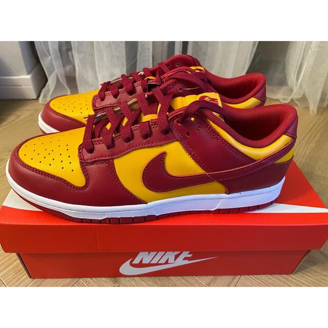 NIKE DUNK LOW
