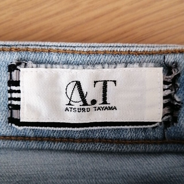 ATSURO TAYAMA(アツロウタヤマ)のアツロウタヤマ　アイスブルーデニム　Mサイズ レディースのパンツ(デニム/ジーンズ)の商品写真