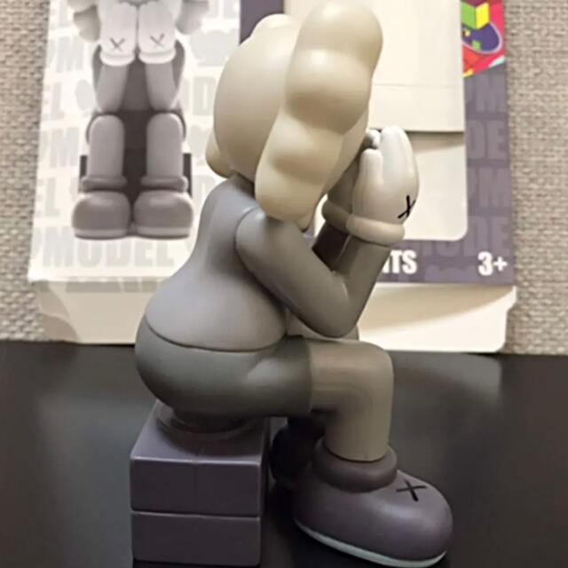 Supreme(シュプリーム)のKAWS カウズ KAWSフィギュア カウズフィギュア SW エンタメ/ホビーのフィギュア(その他)の商品写真