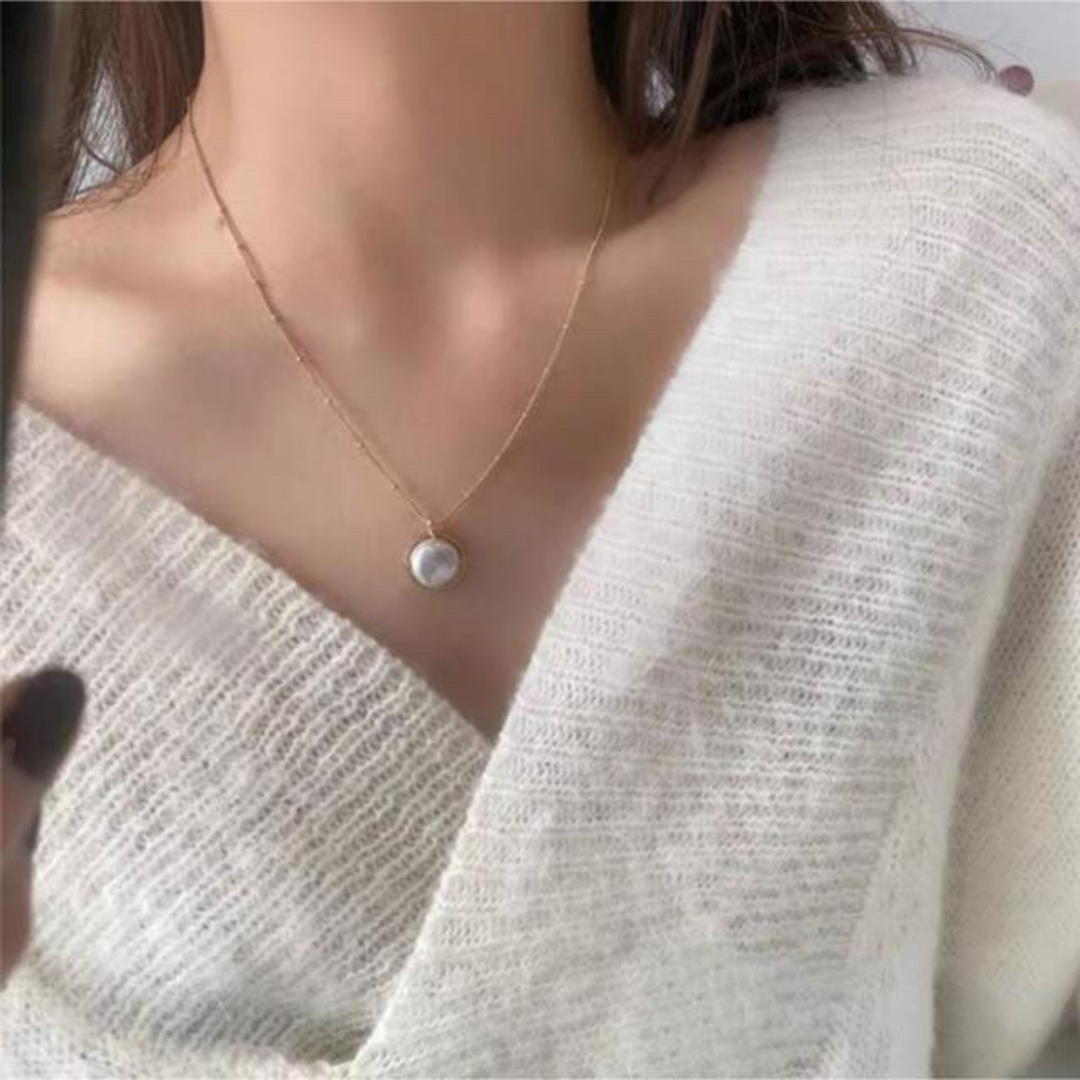 一粒パールボールチェーンネックレス　ゴールド　大ぶり　18k　ステンレス　韓国 レディースのアクセサリー(ネックレス)の商品写真