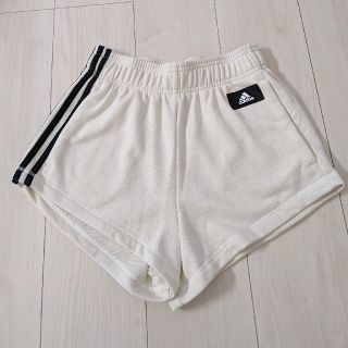 アディダス(adidas)のアディダス　レディース　スウェットハーフパンツ(ショートパンツ)