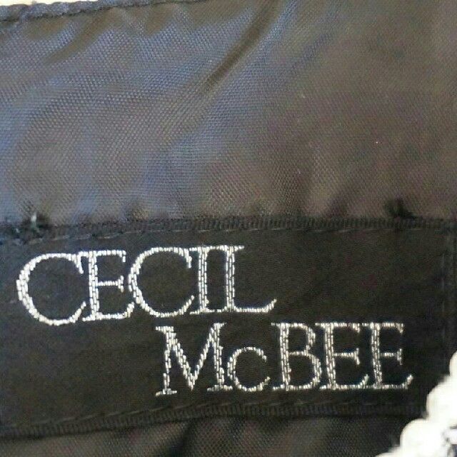 CECIL McBEE(セシルマクビー)の日本製 セシルマクビー CECIL McBEE ツイード ワンピース 膝丈 9号 レディースのワンピース(ひざ丈ワンピース)の商品写真