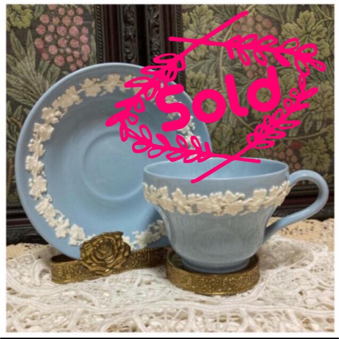 WEDGWOOD(ウェッジウッド)の《美品》ウェッジウッド クイーンズウェア エンボスドシリーズ【カップ&ソーサー】 インテリア/住まい/日用品のキッチン/食器(食器)の商品写真