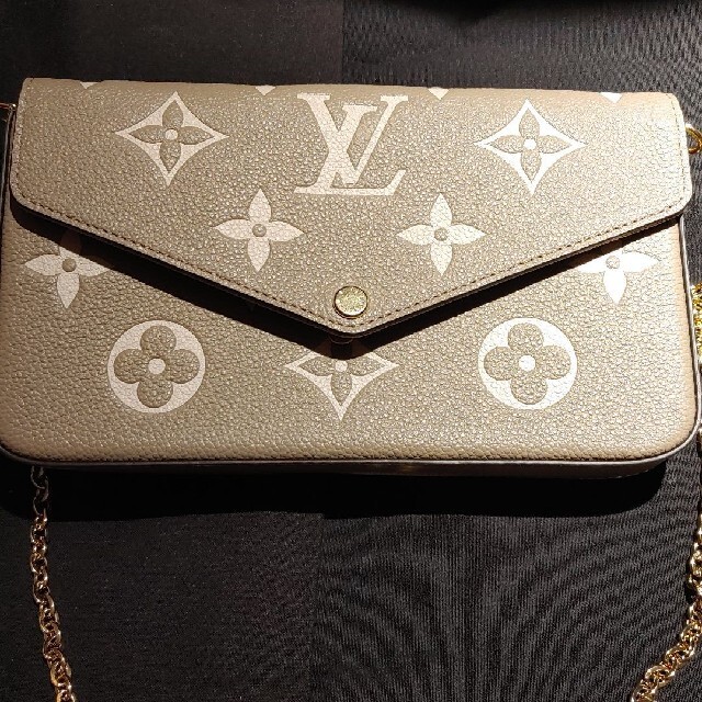 ポシェット・フェリシー　LOUIS VUITTON