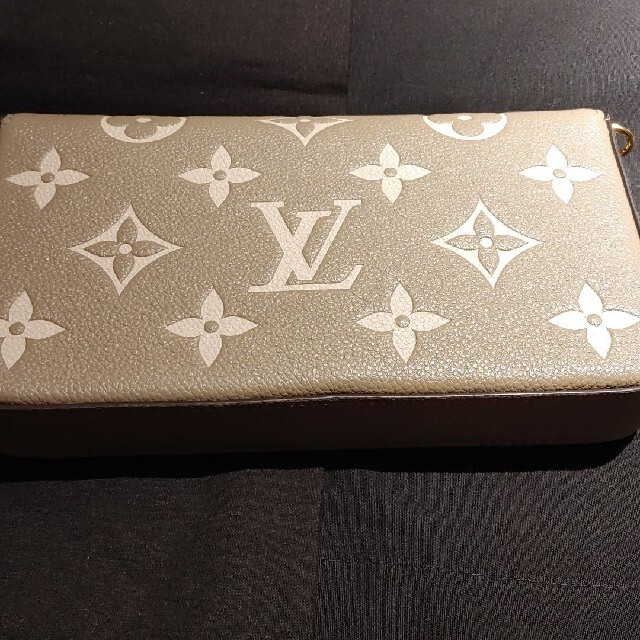 ポシェット・フェリシー　LOUIS VUITTON