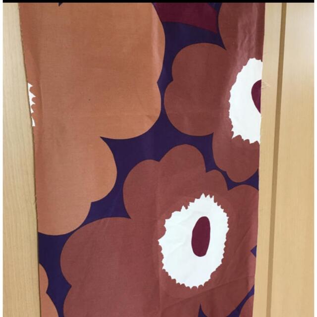 marimekko(マリメッコ)のマリメッコ レアカラー はぎれ 大判 ハンドメイドの素材/材料(生地/糸)の商品写真