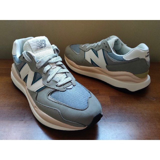 New Balance(ニューバランス)の希少✨【新品未使用】ニューバランス M5740 LLG 26.5cm メンズの靴/シューズ(スニーカー)の商品写真